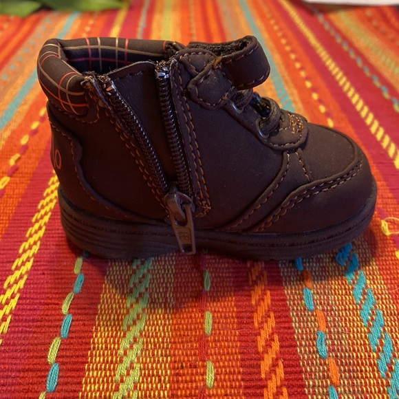 Sesame Street Elmo Shoes - Picture 3 of 6